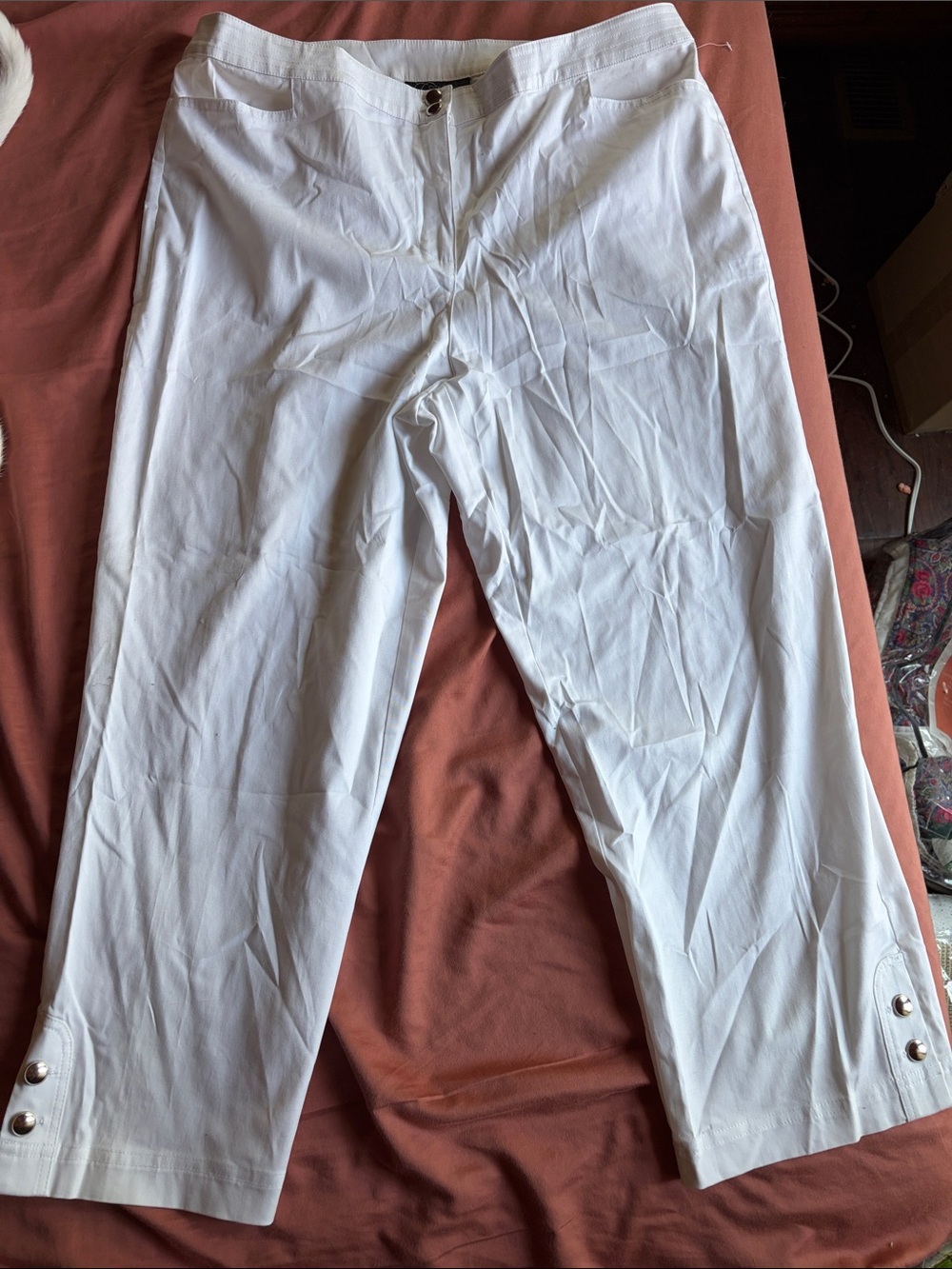 Women’s size 12 White Casual capri Stretch Pants